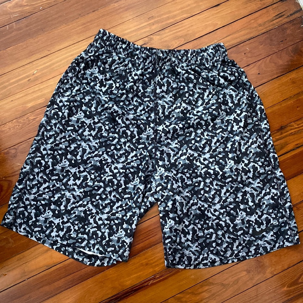 Men’s Nike basketball shorts